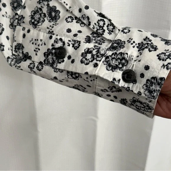 Lee Women's Frontier Oversized Fit Long Sleeve Front Button Shirt, Smoke Gray, S - Picture 6 of 7